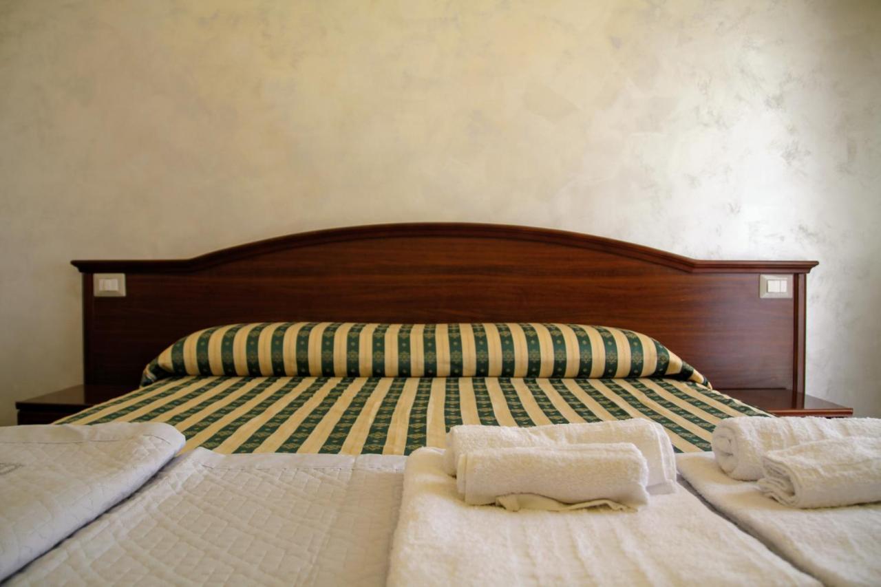 Rooms Dimora Arco - Affitti Brevi Italia Monte Sant'Angelo Exterior photo