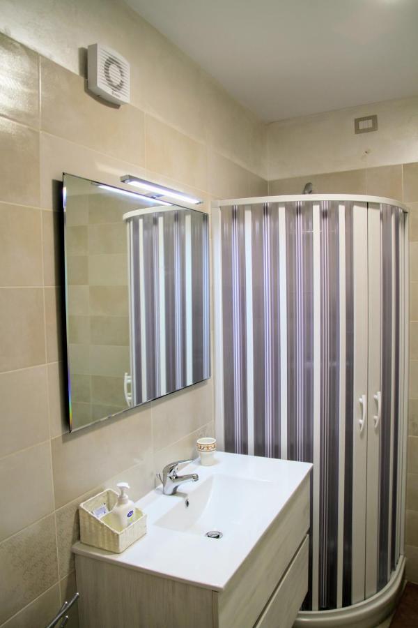 Rooms Dimora Arco - Affitti Brevi Italia Monte Sant'Angelo Exterior photo
